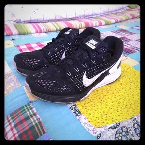 Nike - Womens Lunarglide 7 Running Shoe